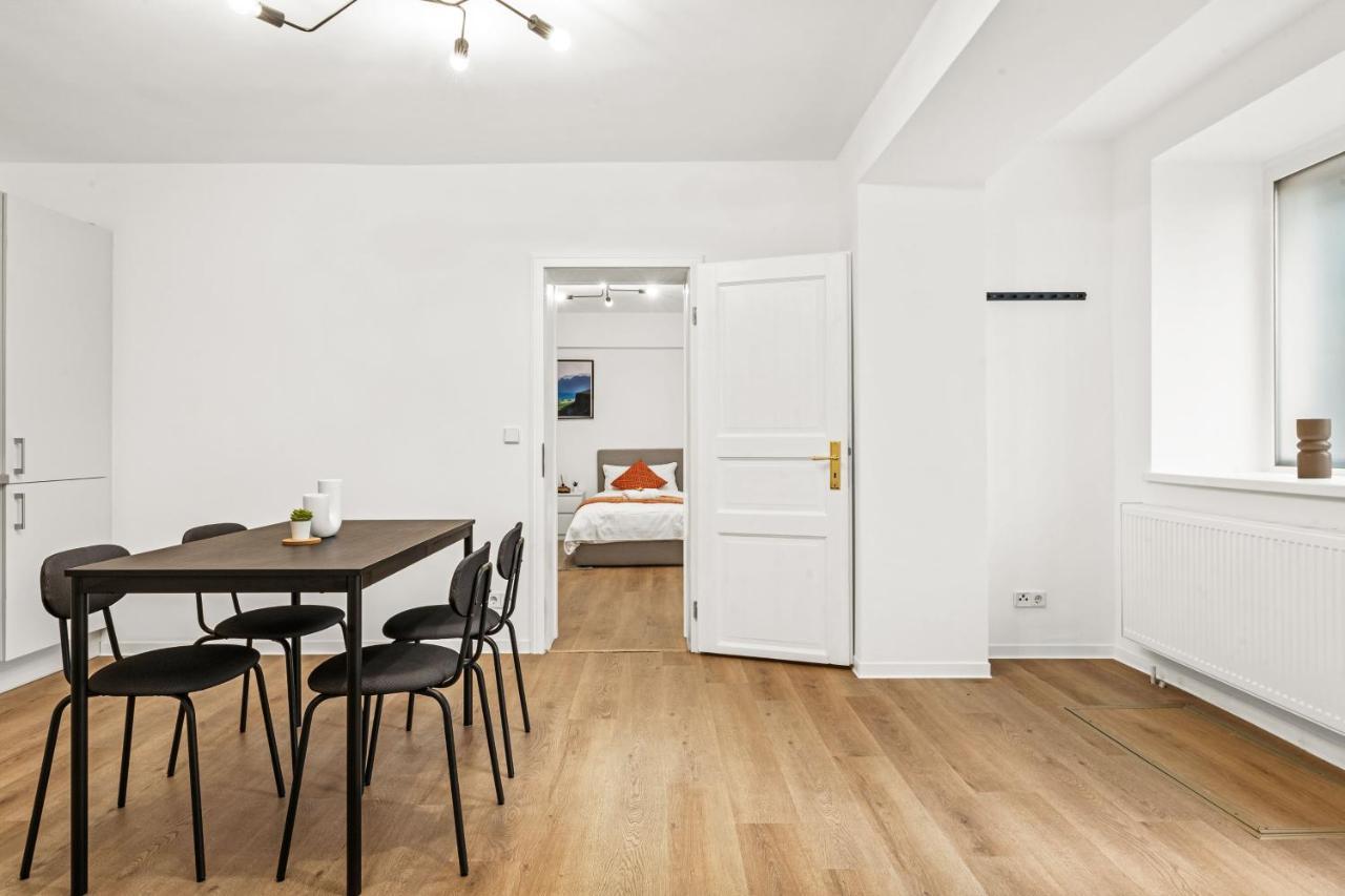 2 Zimmer Apartments, 4 Betten, Vollmoebliert,Zentrale Lage Am S-Bahnhof Berlino Esterno foto